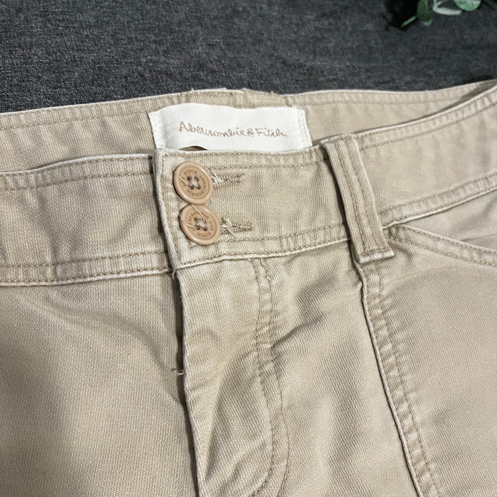 Abercrombie & Fitch Cargo Shorts💘 - Picture 3 of 9